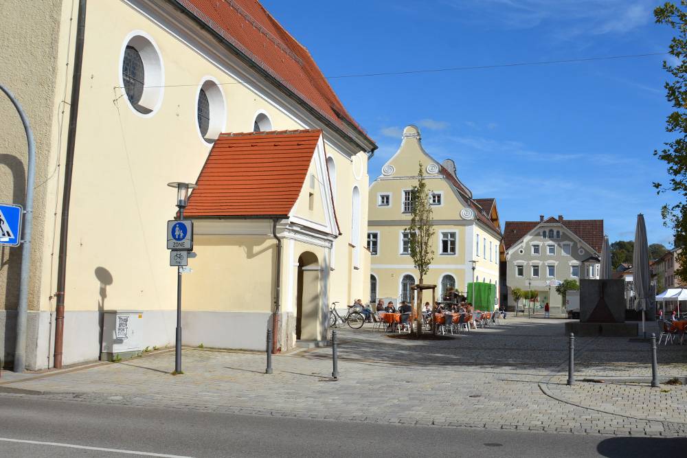Der Marktplatz der Stadt Marktoberdorf im Ostallgäu Montaregio