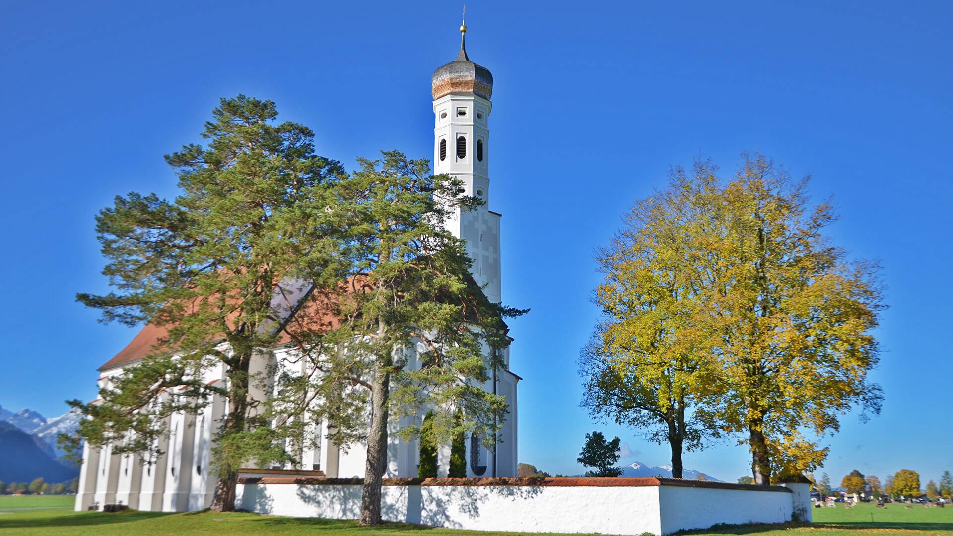 Wallfahrtskirche St. Coloman in <a href = 'https://www.montaregio.de/de/regionen/allgaeu/ostallgaeu/schwangau.html' target = _self >Schwangau</a>